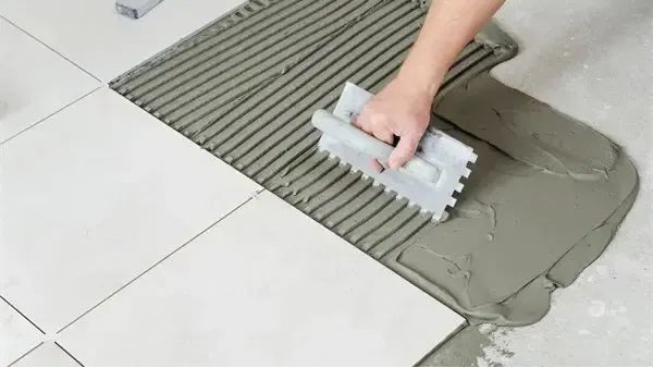 大规格岩板铺贴，如何正确使用瓷砖胶？